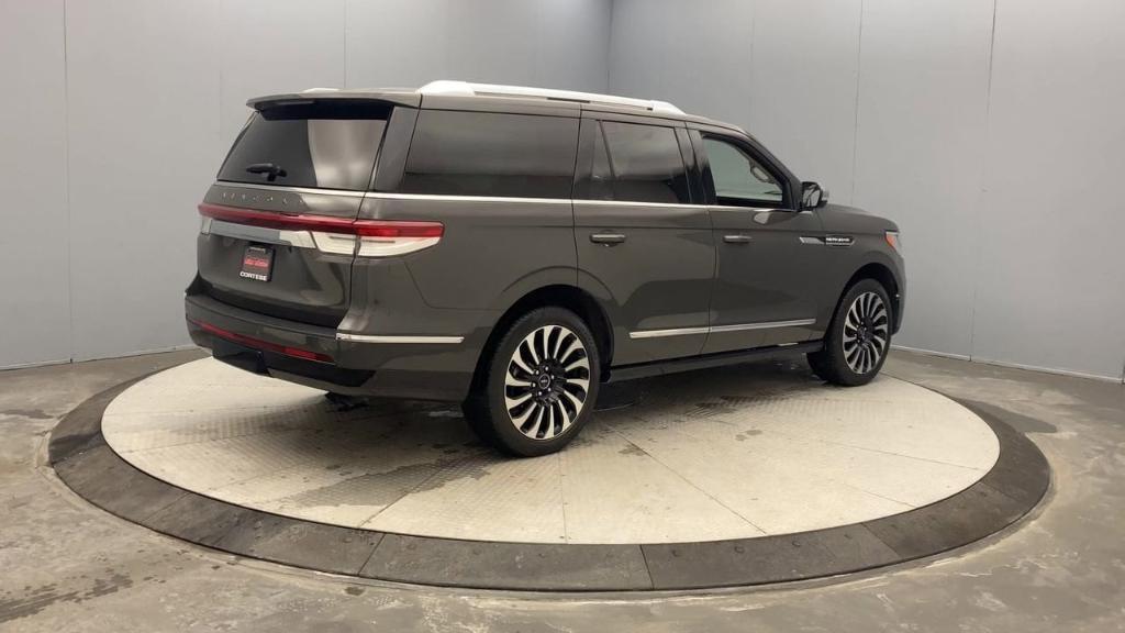 used 2022 Lincoln Navigator car, priced at $71,990