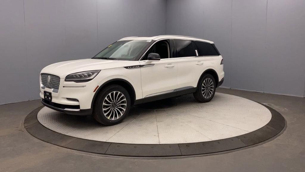 new 2024 Lincoln Aviator car, priced at $61,990