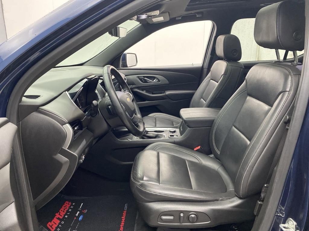 used 2023 Chevrolet Traverse car, priced at $31,999
