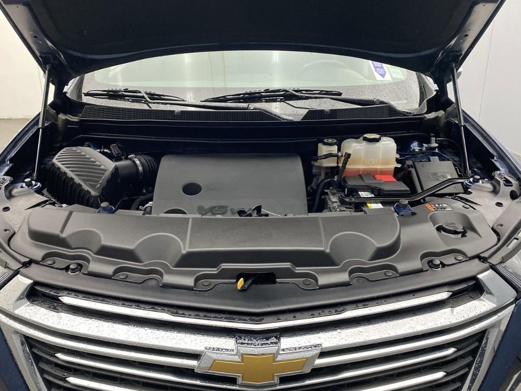 used 2023 Chevrolet Traverse car, priced at $31,999