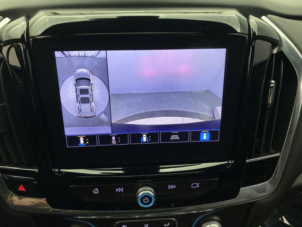 used 2023 Chevrolet Traverse car, priced at $31,999