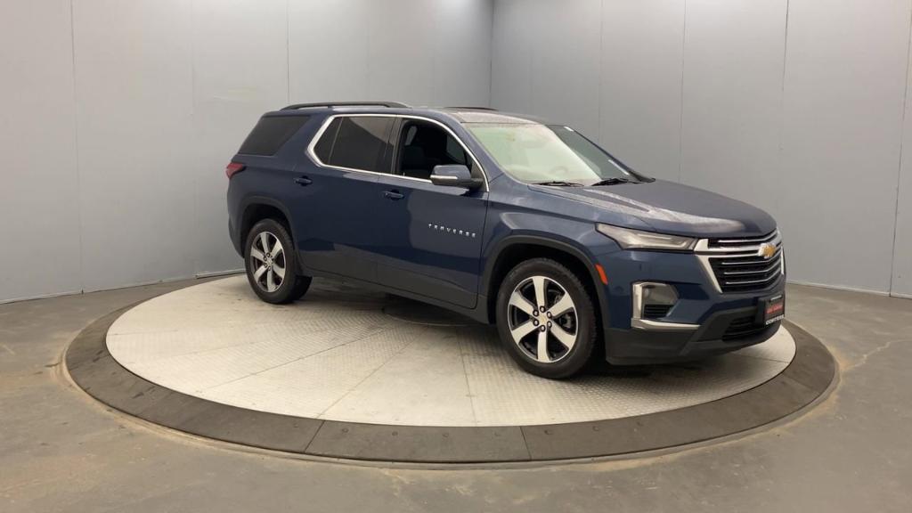 used 2023 Chevrolet Traverse car, priced at $31,999