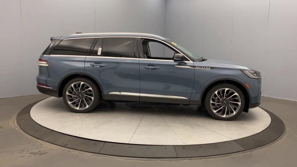 new 2025 Lincoln Aviator car, priced at $82,150