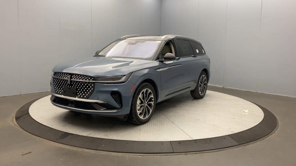 new 2025 Lincoln Nautilus car, priced at $63,355