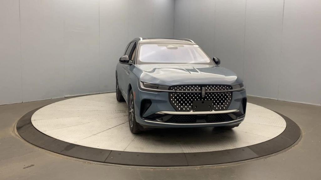 new 2025 Lincoln Nautilus car, priced at $63,355