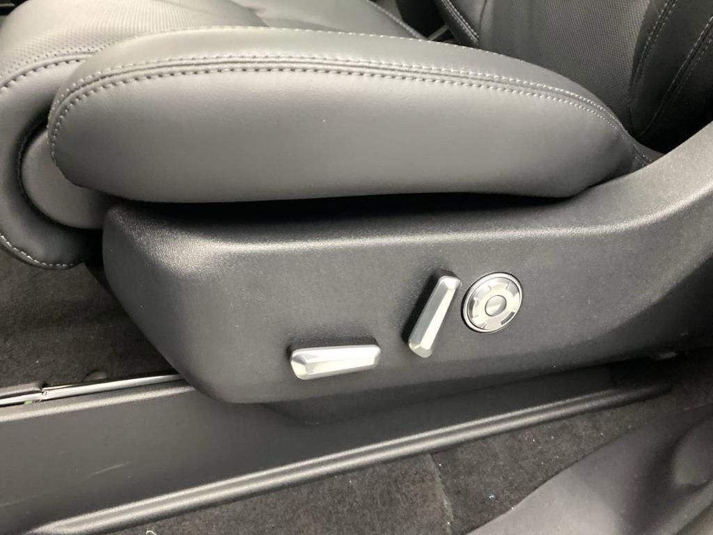 new 2025 Lincoln Navigator L car, priced at $106,115