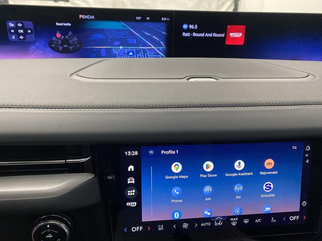 new 2025 Lincoln Navigator L car, priced at $106,115