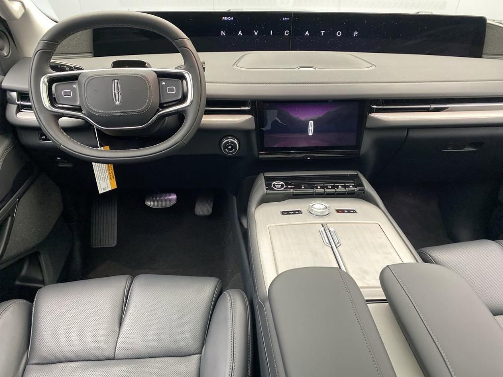 new 2025 Lincoln Navigator L car, priced at $106,115