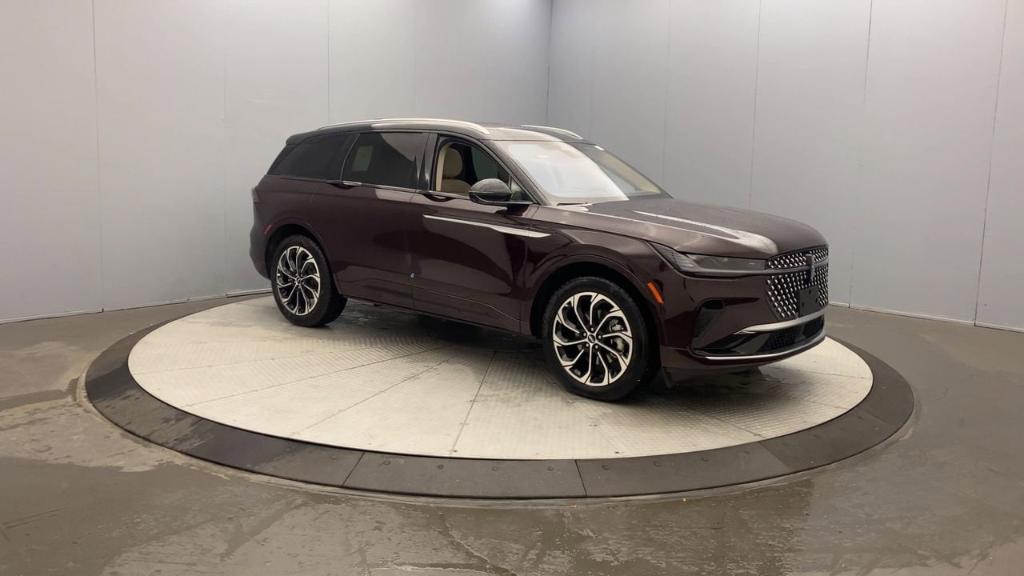 new 2025 Lincoln Nautilus car, priced at $65,455