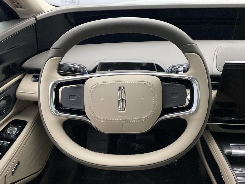 new 2025 Lincoln Nautilus car, priced at $62,270
