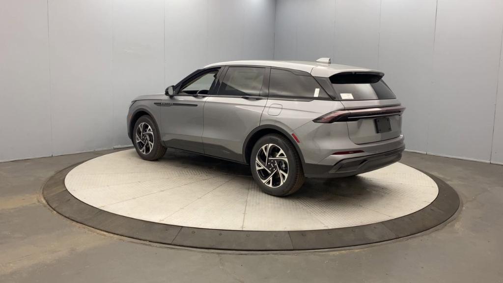 new 2025 Lincoln Nautilus car, priced at $62,270