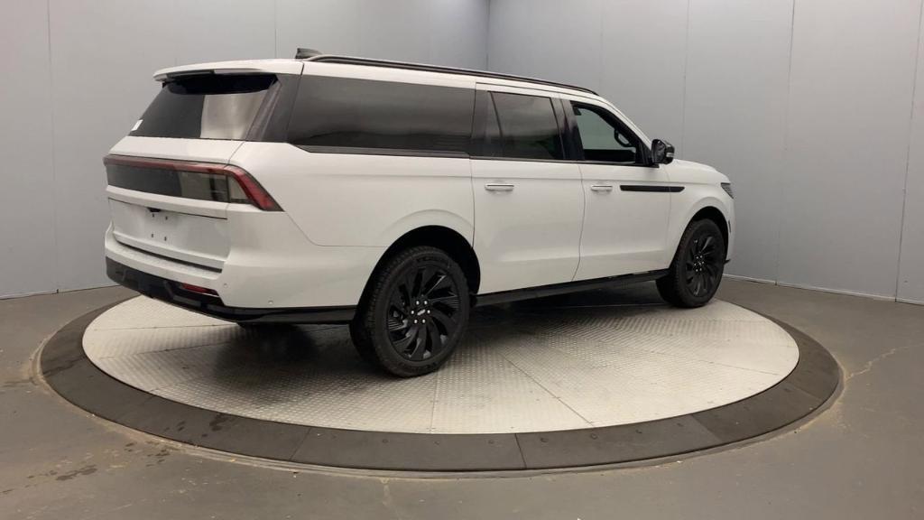 new 2025 Lincoln Navigator L car, priced at $110,075