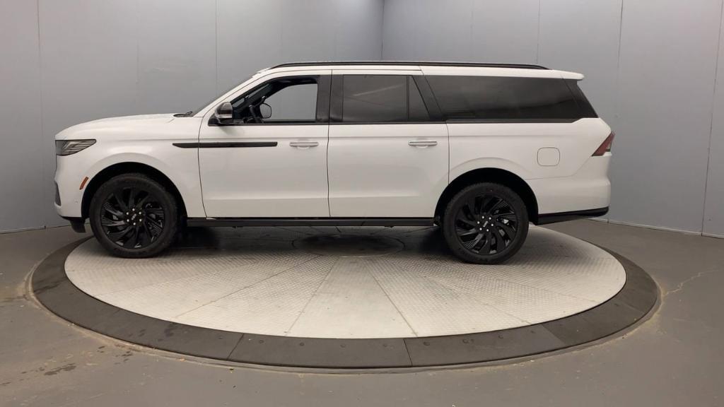 new 2025 Lincoln Navigator L car, priced at $110,075