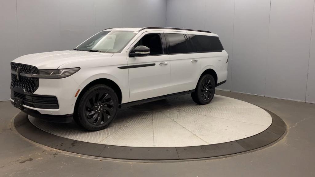 new 2025 Lincoln Navigator L car, priced at $110,075