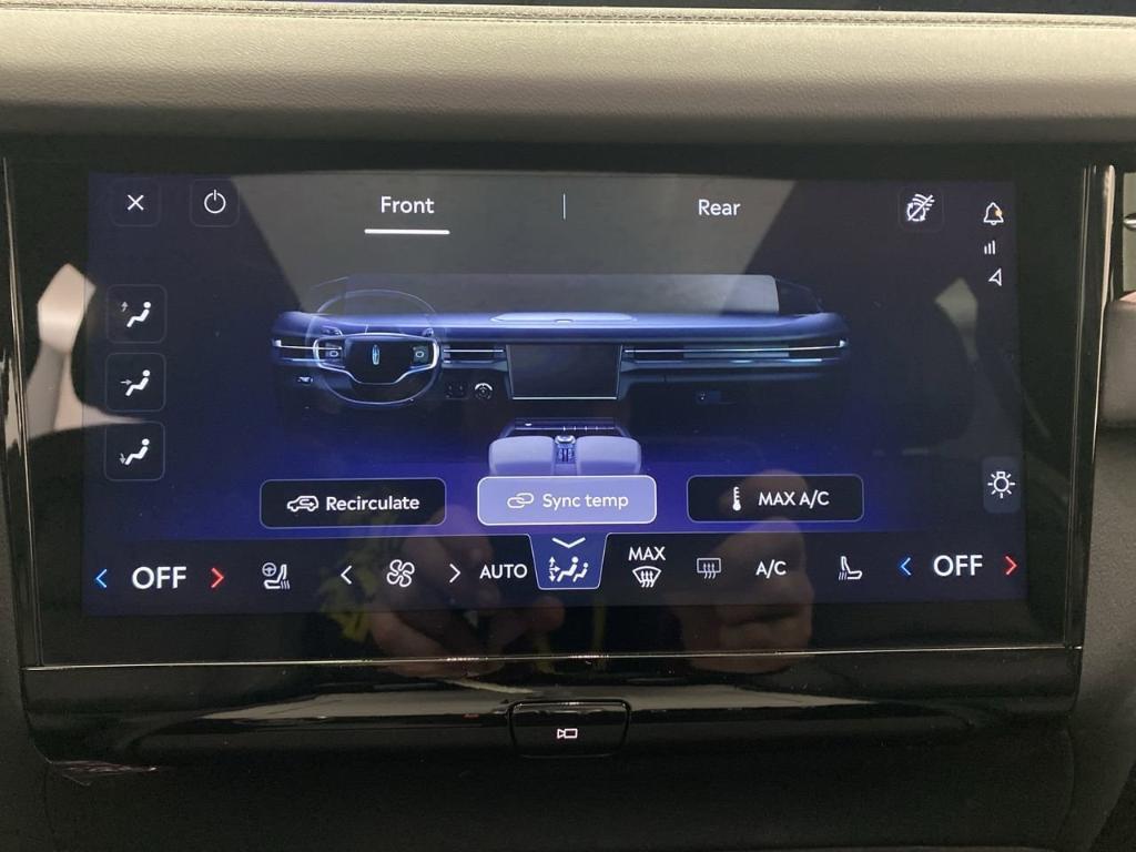 new 2025 Lincoln Navigator L car, priced at $110,075