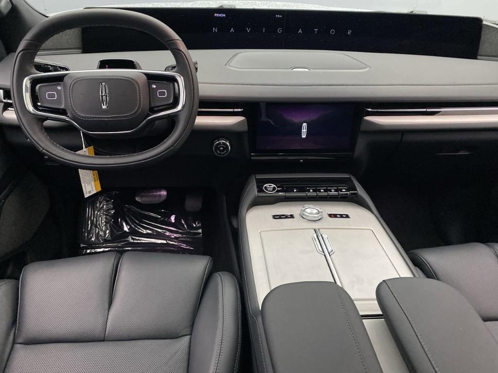 new 2025 Lincoln Navigator L car, priced at $110,075