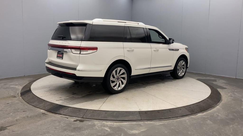 new 2024 Lincoln Navigator car, priced at $98,500