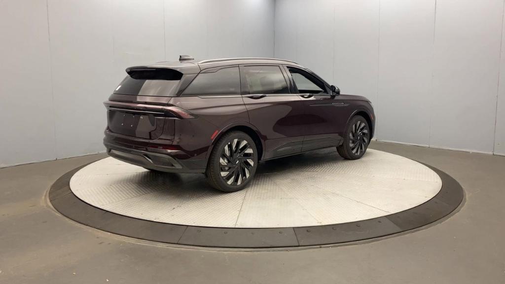 new 2024 Lincoln Nautilus car, priced at $65,970