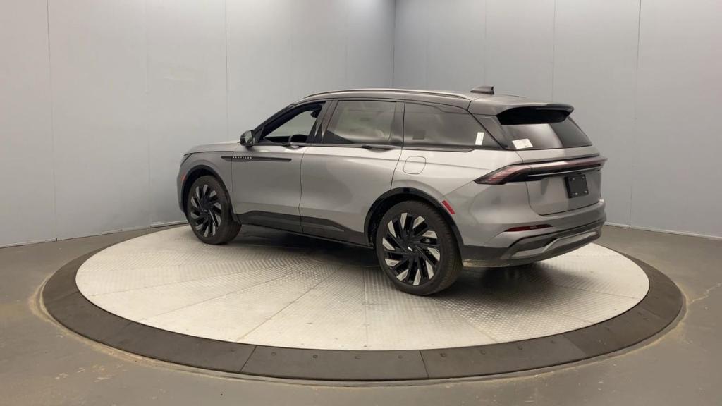 new 2025 Lincoln Nautilus car, priced at $73,480