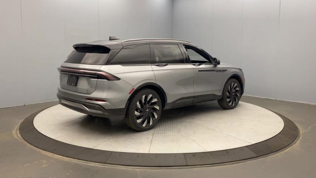 new 2025 Lincoln Nautilus car, priced at $73,480