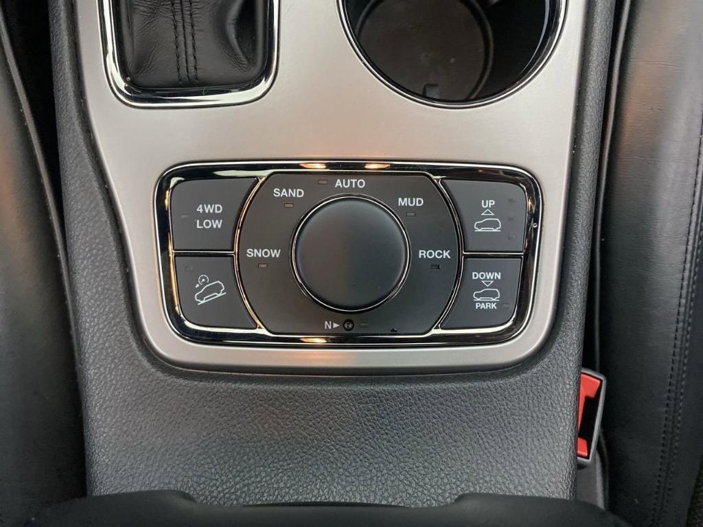 used 2021 Jeep Grand Cherokee car, priced at $33,995