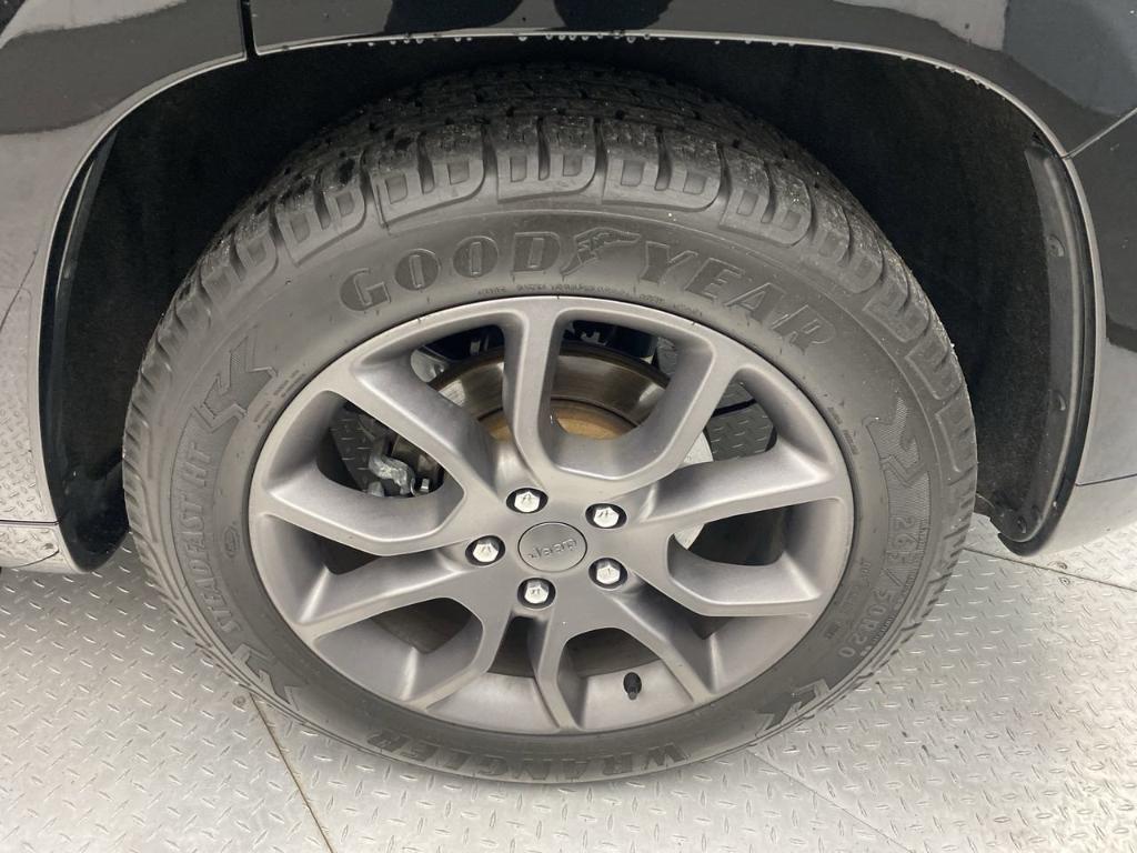 used 2021 Jeep Grand Cherokee car, priced at $33,995