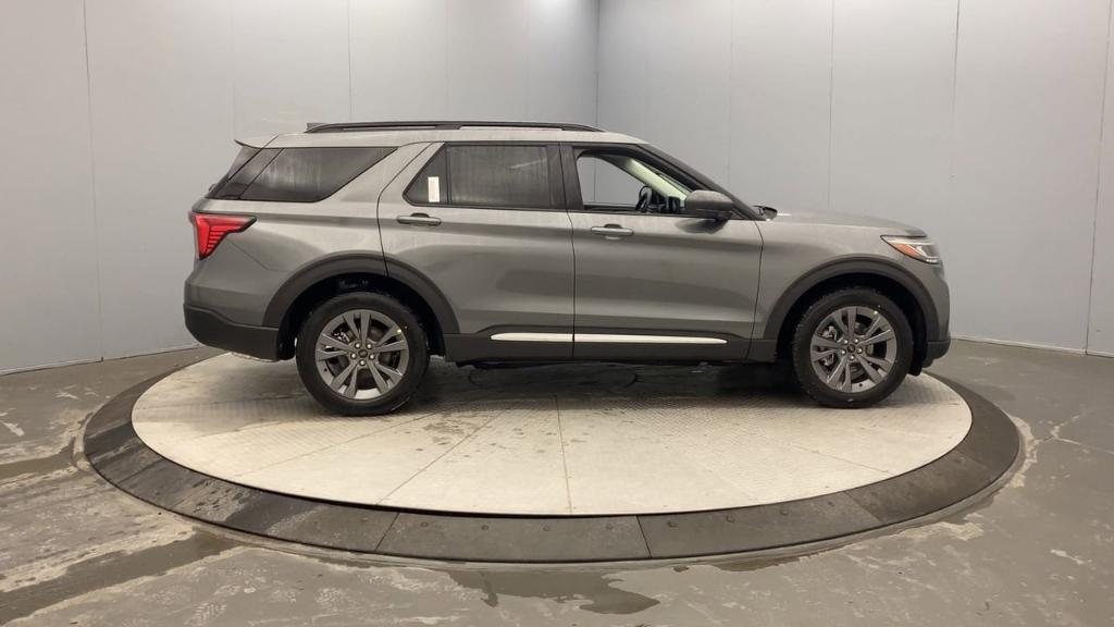 new 2025 Ford Explorer car, priced at $48,905