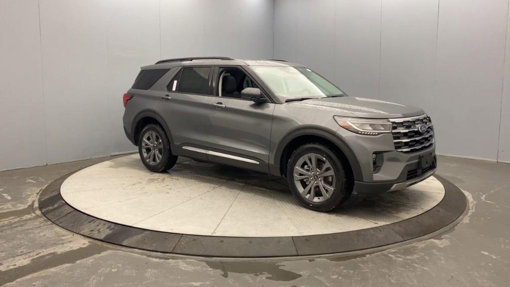 new 2025 Ford Explorer car, priced at $48,905