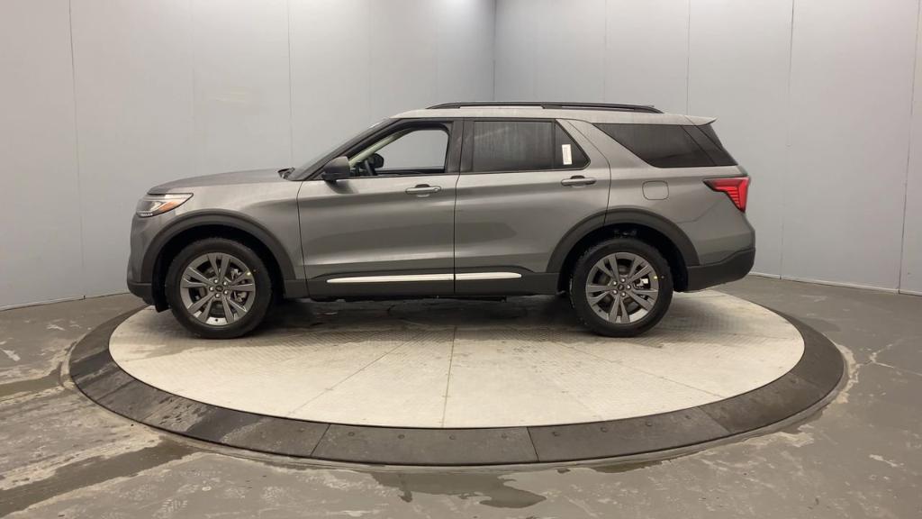 new 2025 Ford Explorer car, priced at $48,905