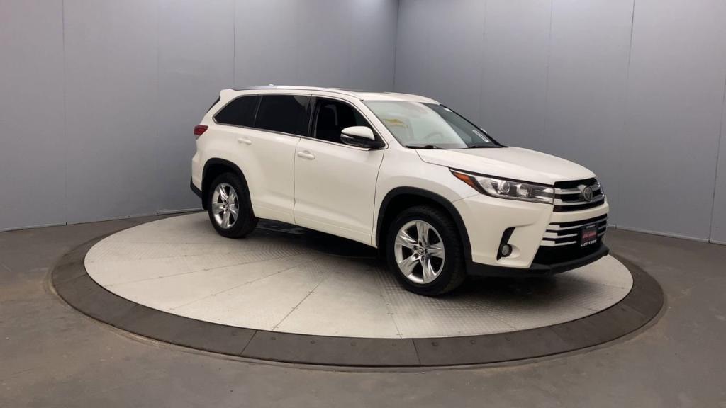 used 2017 Toyota Highlander car, priced at $21,750