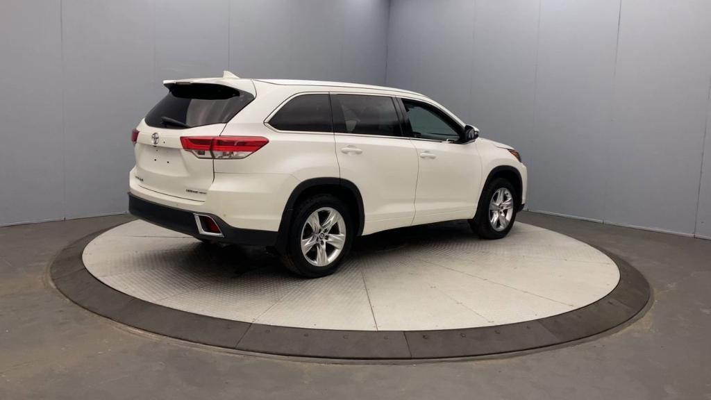 used 2017 Toyota Highlander car, priced at $21,750