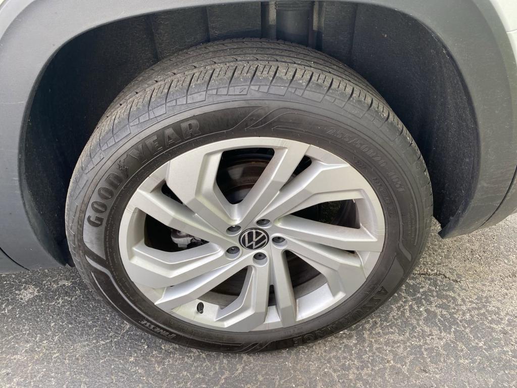 used 2023 Volkswagen Atlas car, priced at $29,995