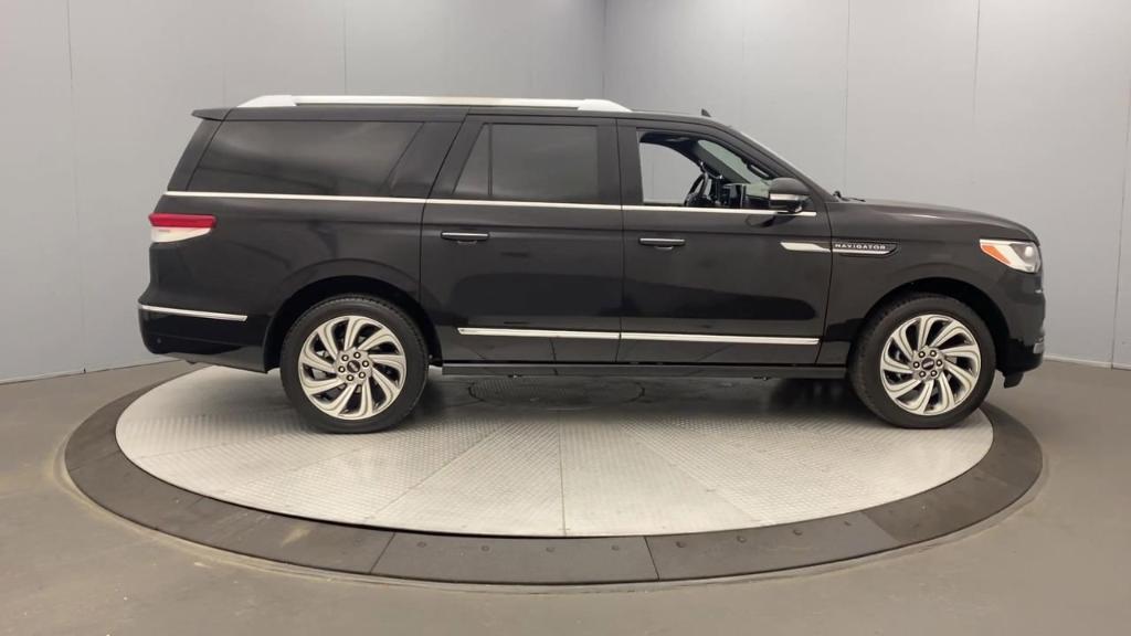 new 2023 Lincoln Navigator L car, priced at $84,990