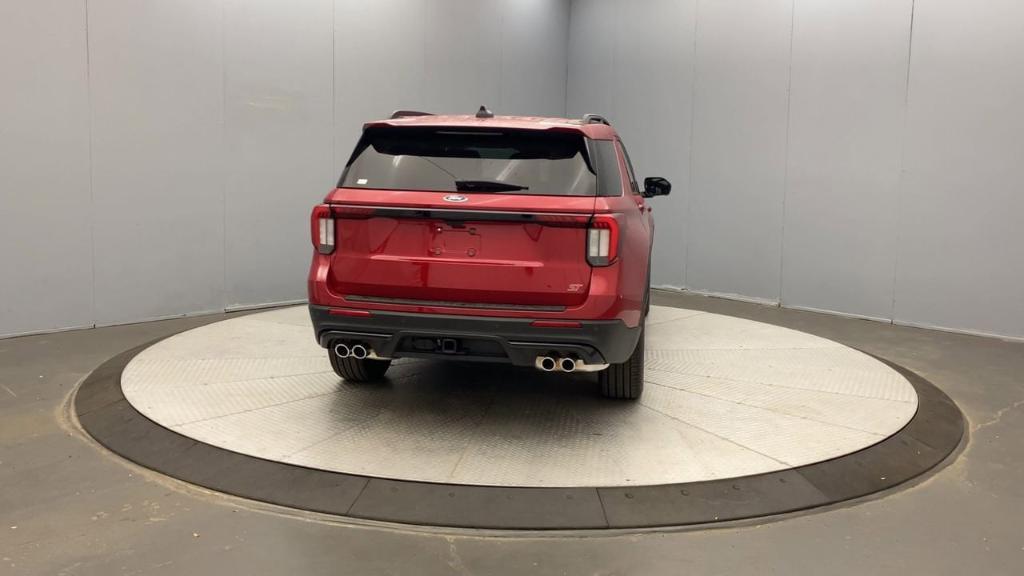 new 2025 Ford Explorer car, priced at $63,105