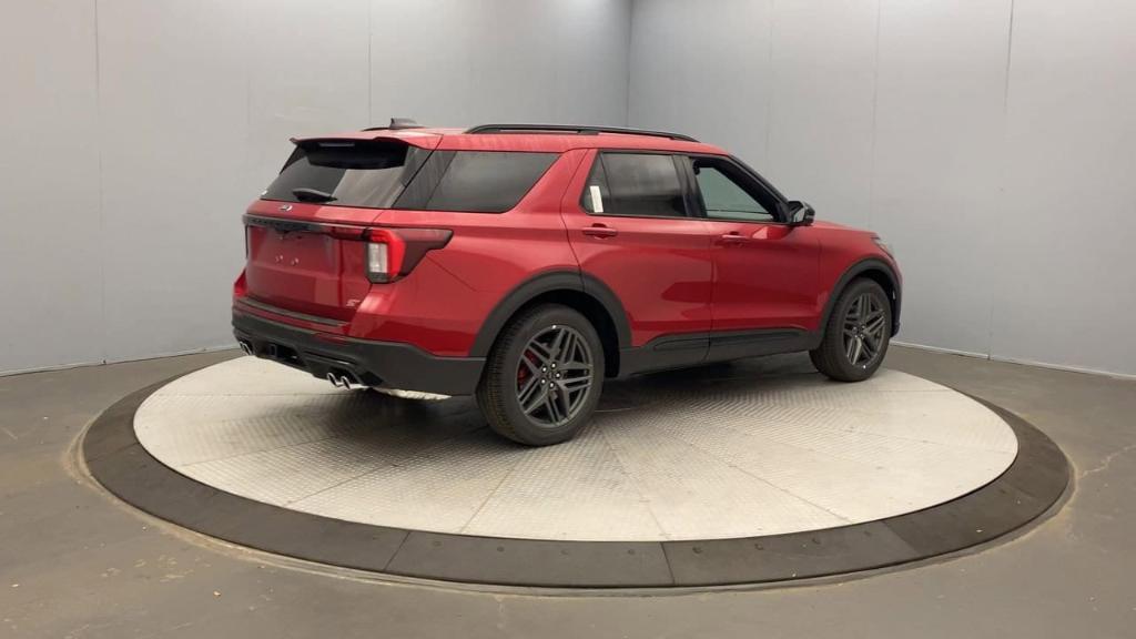 new 2025 Ford Explorer car, priced at $63,105