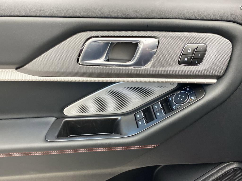 new 2025 Ford Explorer car, priced at $63,105