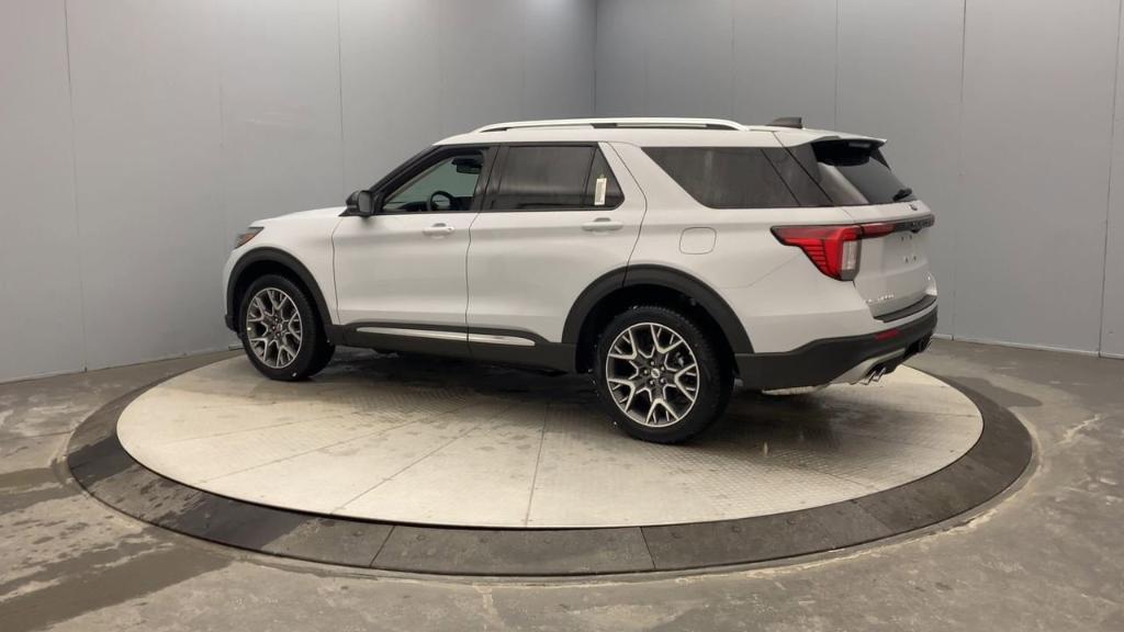 new 2025 Ford Explorer car, priced at $59,554