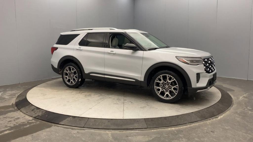 new 2025 Ford Explorer car, priced at $59,554