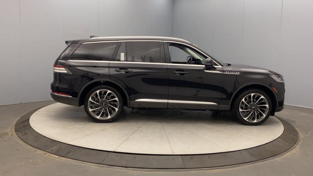 new 2025 Lincoln Aviator car, priced at $73,950