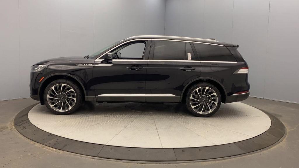 new 2025 Lincoln Aviator car, priced at $73,950