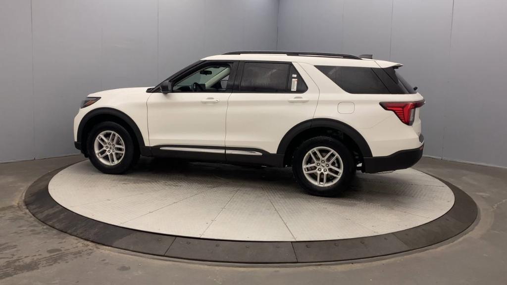 new 2025 Ford Explorer car, priced at $43,590