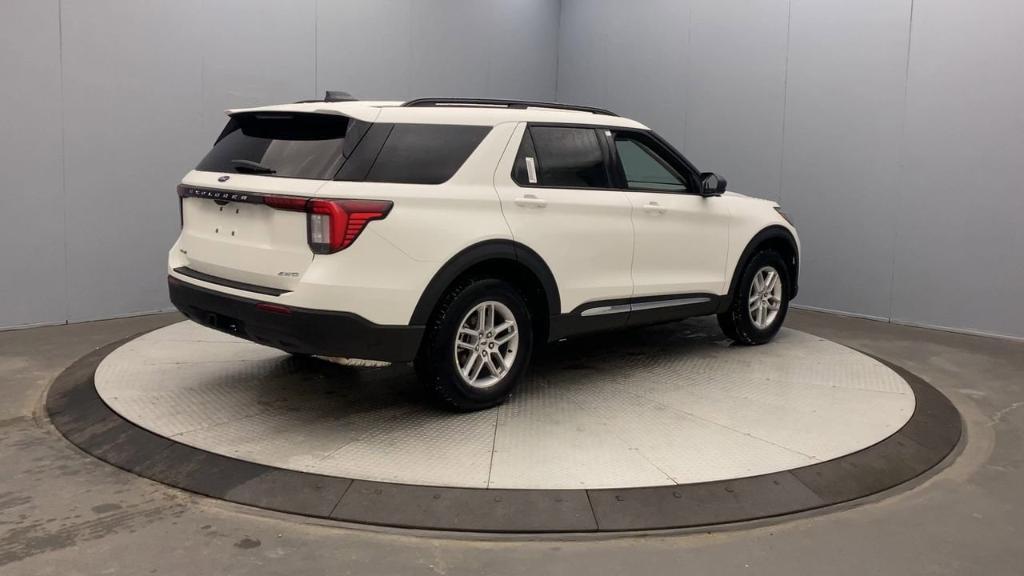 new 2025 Ford Explorer car, priced at $43,590