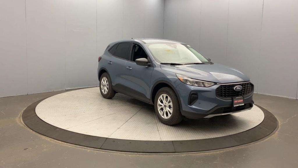 new 2025 Ford Escape car, priced at $34,405