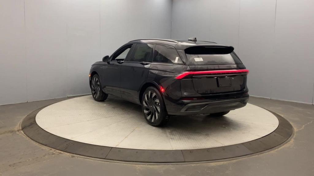 new 2025 Lincoln Nautilus car, priced at $67,705