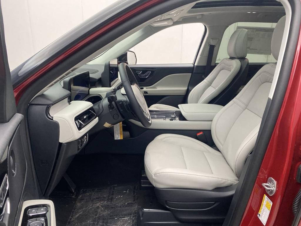 new 2025 Lincoln Aviator car, priced at $71,035