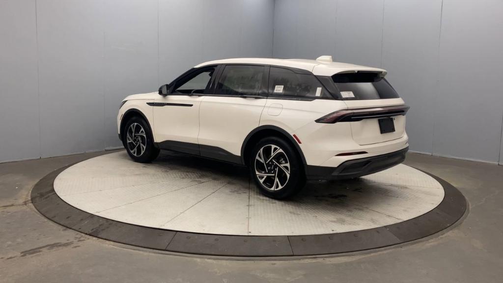 new 2025 Lincoln Nautilus car, priced at $62,170