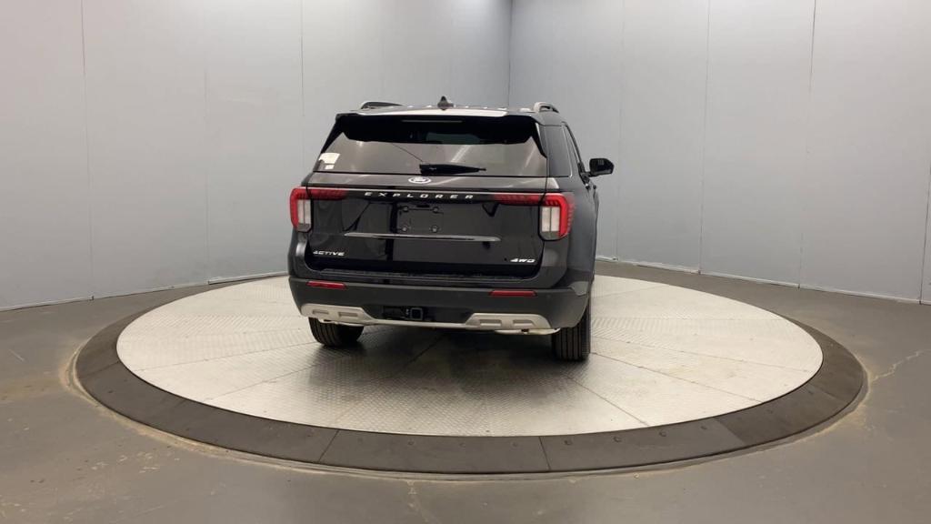 new 2025 Ford Explorer car, priced at $50,080