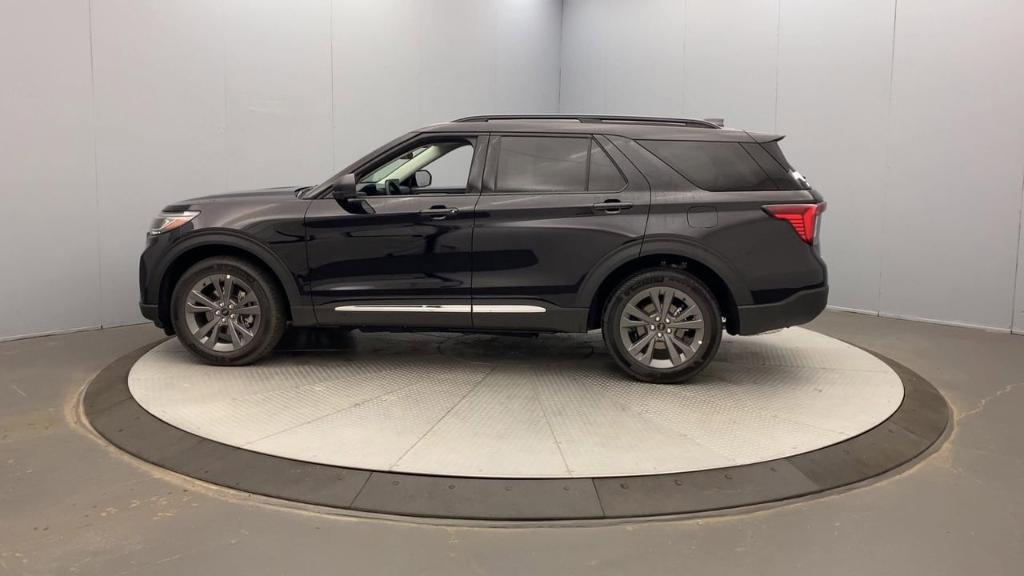 new 2025 Ford Explorer car, priced at $50,080