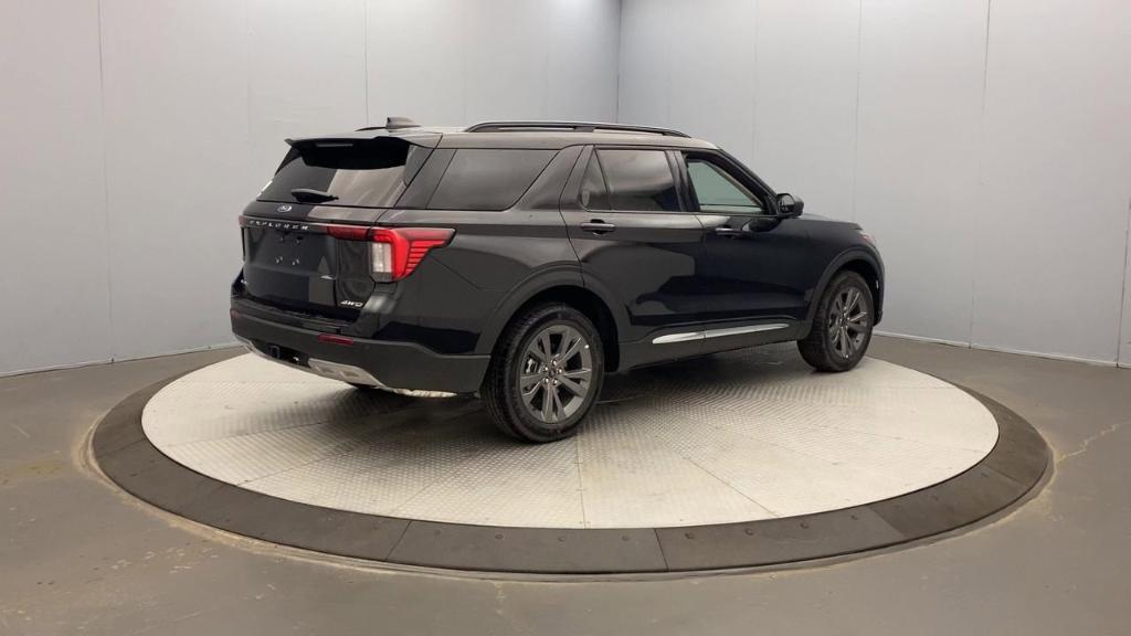 new 2025 Ford Explorer car, priced at $50,080