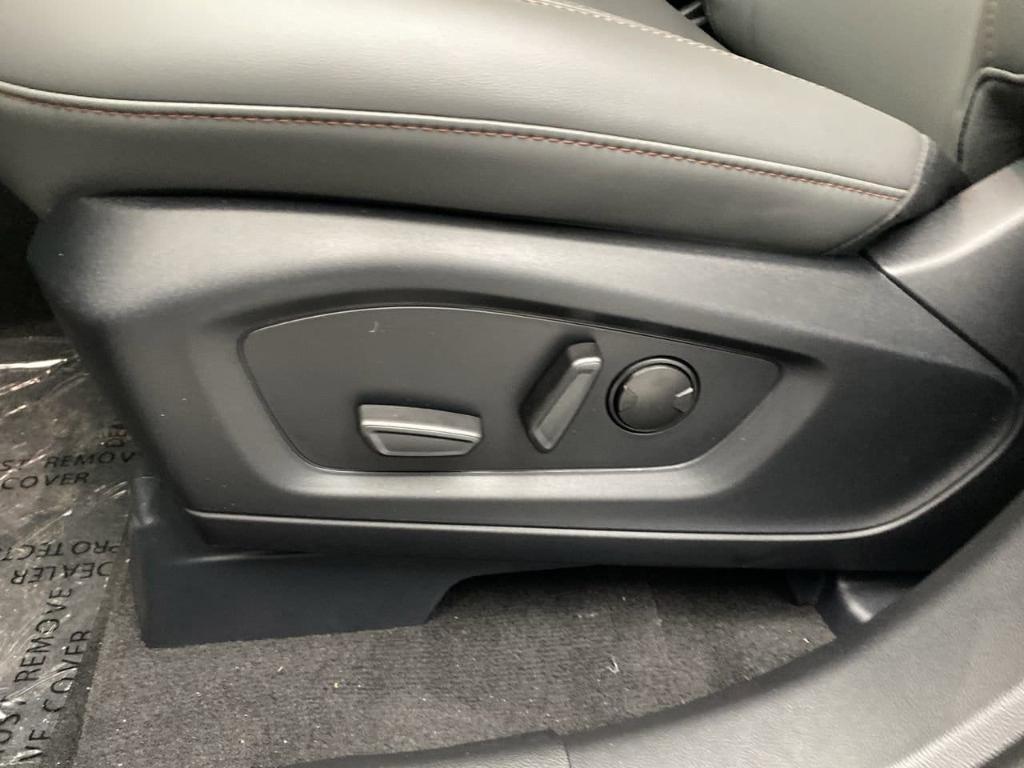 new 2025 Ford Explorer car, priced at $50,080